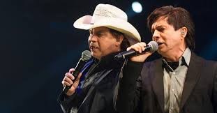 Chitãozinho e Xororó no Teatro Positivo